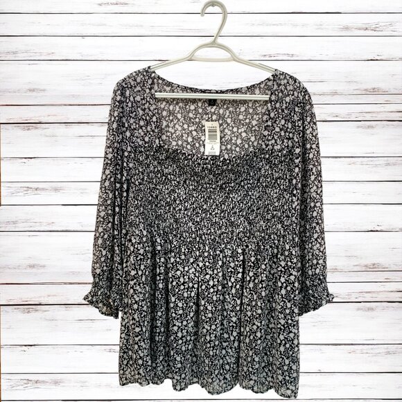 Torrid black white floral Babydoll Chiffon Smocked 3/4 sleeve Top plus Size 2X - Picture 1 of 8
